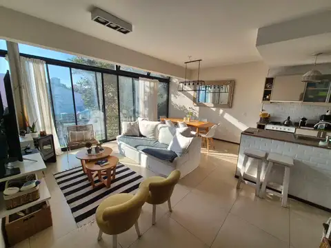 ALQUILER Departamento de 3 ambientes con cochera