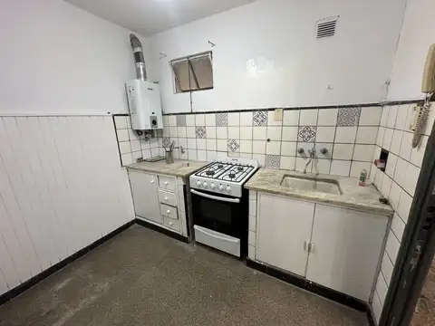 Pichincha: Venta Casa 2 dormitorios con patio y terraza