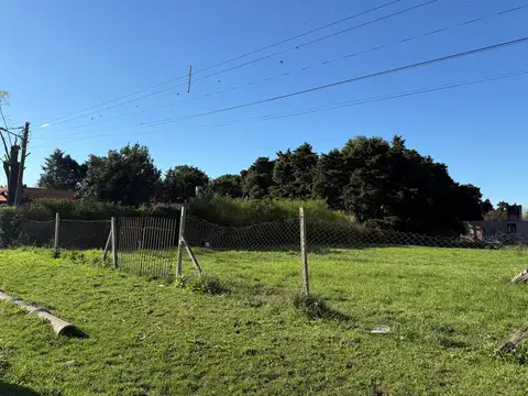 Venta - Lote- con mejoras- Parque Sakura - Exaltación de la Cruz