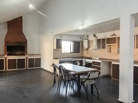 Casa en Venta al Oeste