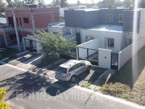 Casa en  Barrio Puerta del Sol, Campana,  RP6 km 196