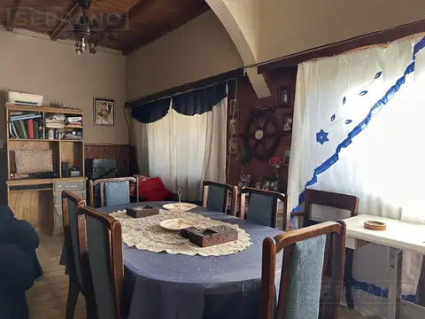 Venta PH  con patio y terraza en Victoria, San fernando