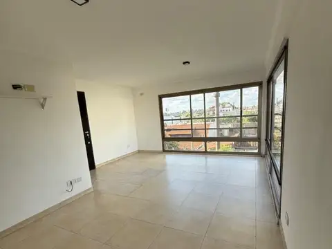 Departamento en Alquiler en Haedo, $ 650.000