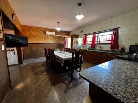 Depto Tipo Casa en Venta de 5 ambientes