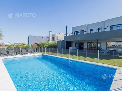 Casa en Venta en El Canton - Norte, USD 398.000