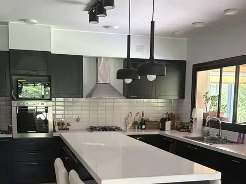 Casa Monoambiente con 4 baños