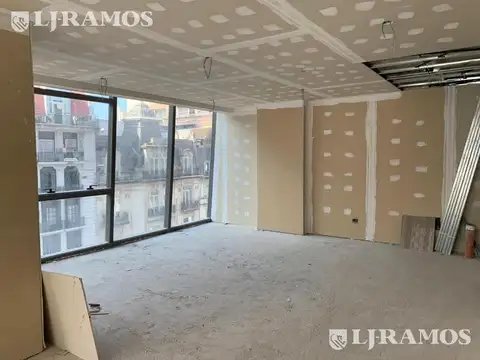 CORRIENTES  N°1470 -Piso  8- Oficina 4