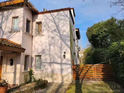 BARRIO CERRADO VILLA ROSA - PILAR - VENTA CASA - 2 DORMITORIOS   DEP  - LOTE 876mts