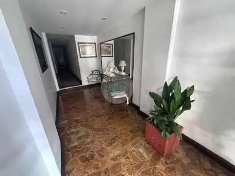 Departamento en Venta con 2 cocheras