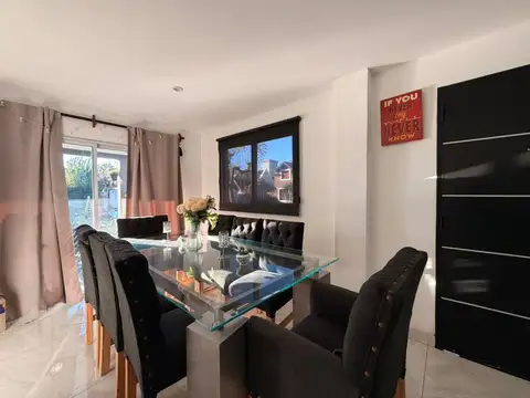 Casa en Venta con 1 cochera