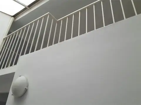 4 ambientes con entrada independiente en Cid Campeador