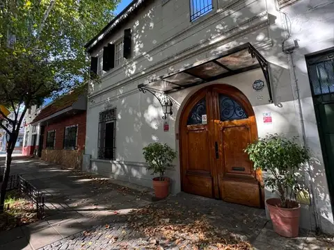 Casa 4 ambientes con 2 Baños en dos plantas en Parque Chas