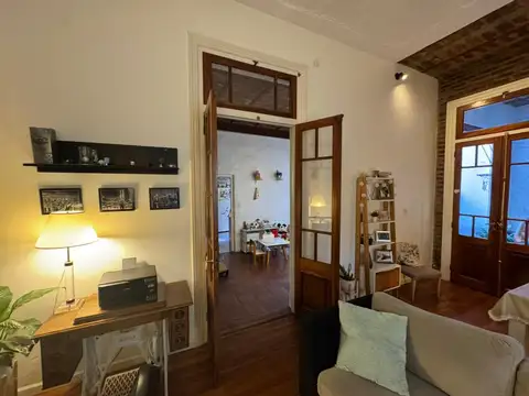 Casa 5 ambientes con 2 baños