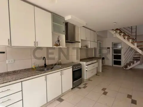Casa 6 ambientes con 3 baños