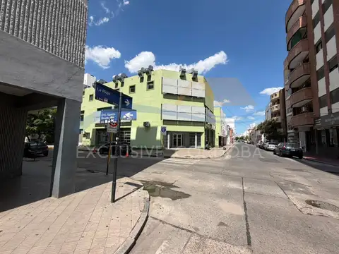 Local en Alquiler en Alberdi, $ 900.000