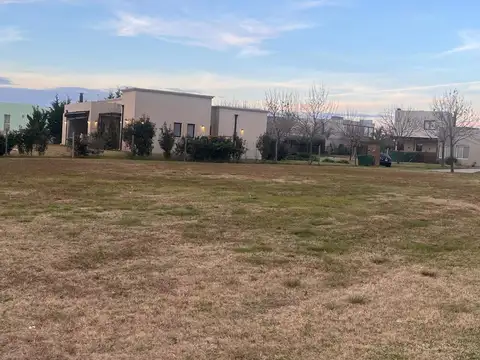 HERMOSO LOTE EN AREA 1 COMPLEJO SAN SEBASTIAN