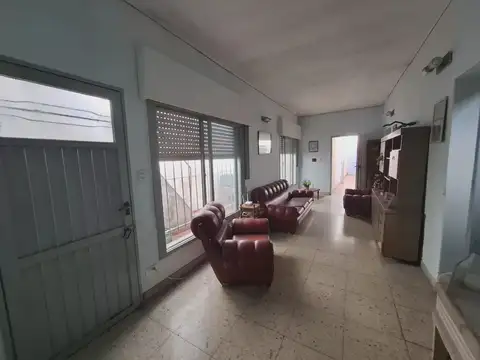 CASA 3 AMBIENTES CON DOBLE GARAGE