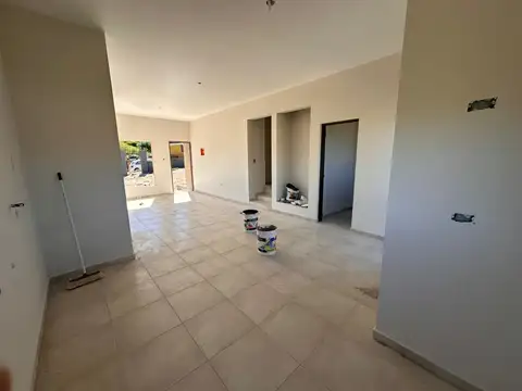 Casa 3 ambientes con 1 baño