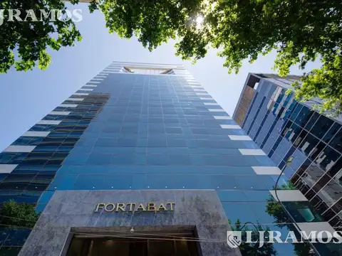 Alquiler de oficina de 200 m2 en Catalinas