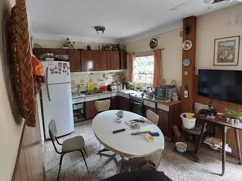 CASA 6 AMBIENTES EXCELENTE CALIDAD CONSTRUCTIVA