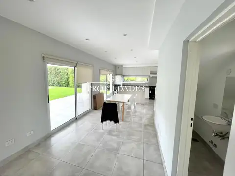 Casa en Venta en Ayres Plaza, USD 355.000