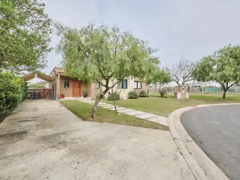 Casa en Venta con 1 cochera