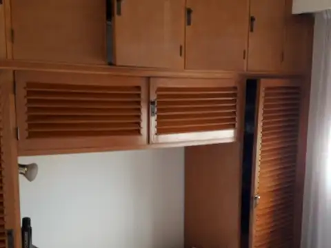 2 AMBIENTES AL FRENTE CON BALCON