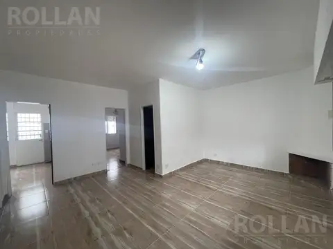 Casa en Alquiler con 1 cochera