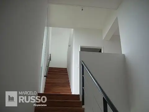 Casa 4 ambientes con 4 baños