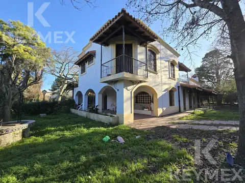 CASA EN VENTA| 4 DORMITORIOS| CITY BELL| LA PLATA| 2.242m2 DE TERRENO