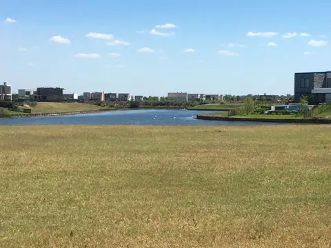 Venta de Lote en Puertos del Lago, Escobar