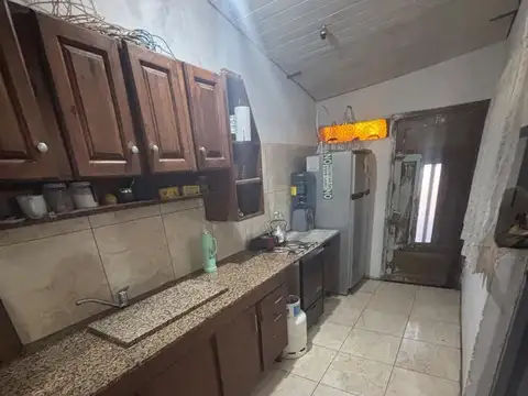 Casa 4 ambientes con 1 baño