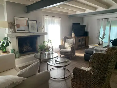 Casa en Venta en Pilar, USD 550.000
