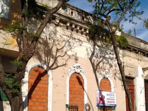 Casa a la venta en Constituciòn. Solis al 1800