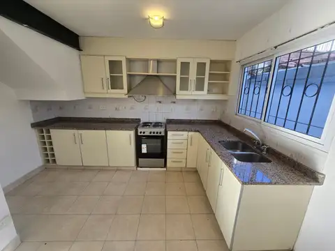 Depto Tipo Casa en Venta en Villa Libertad, USD 68.000