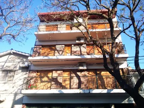 Alquiler depto 4 ambientes a metros de Avenida Maipu