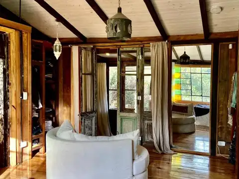 Casa en Alquiler con 4 cocheras