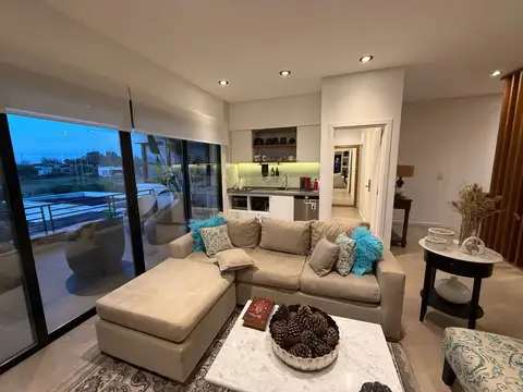 Casa en Venta en Pilar del Este - San Ramiro, USD 380.000