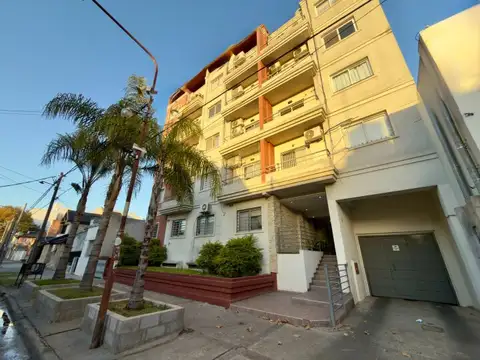 VENTA | DEPARTAMENTO 2 AMBIENTES CON COCHERA EN RAMOS MEJÍA