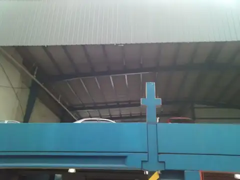 Excelente Propiedad Comercial de Cocheras 1.200 metros cuadrados en planta baja y primer piso
