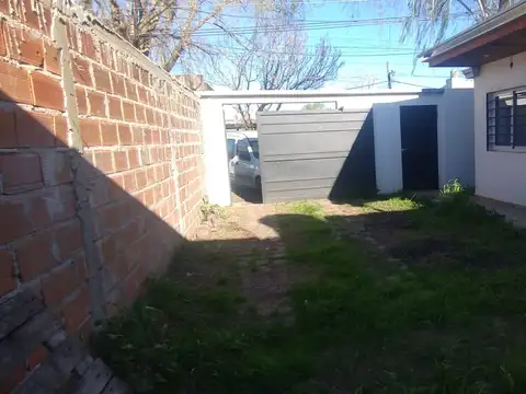 Casa en Alquiler en Los Hornos, $ 750.000