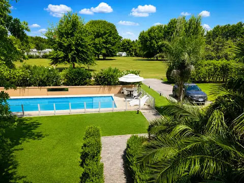 Casa en Venta en Haras del Sol Pilar Lote 1700m2 Pileta Climatizada APTO CREDITO
