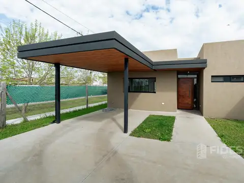 Casa 3 ambientes con 1 baño