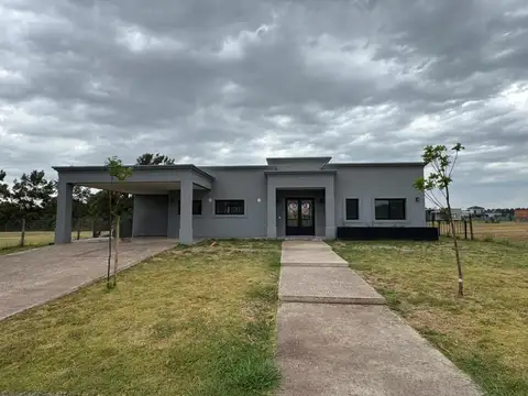 Casa en Venta en Monet Barrio Privado, USD 239.000