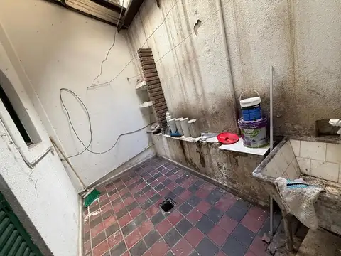 25 De Mayo 100, Piso PB