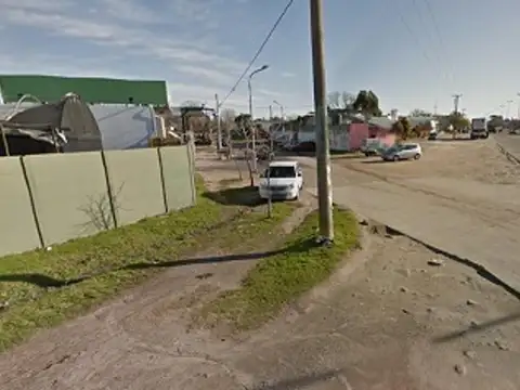 Galpon de 150 mts con 3 lotes de terreno
