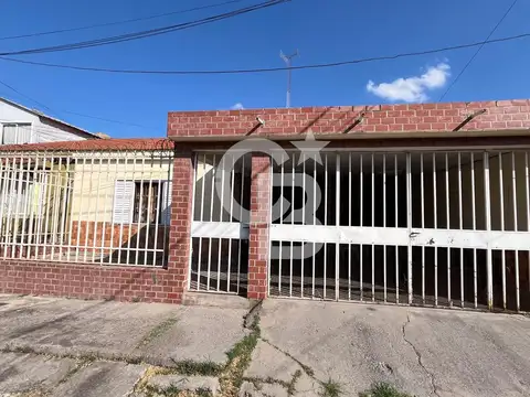 Casa en Zona Sur Intersindical | 3 habitaciones | 110 m2