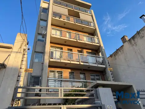 Piso de 4 ambientes en Bernal, piso 2