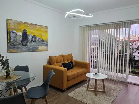 venta de departamento 2 ambiente con balcon saliente a la calle