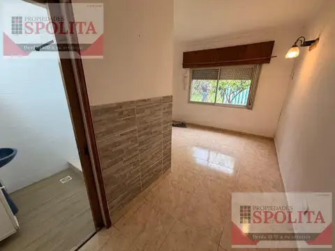 Casa en Alquiler con 3 cocheras